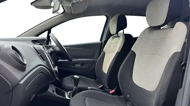 Używany Renault Captur Iconic 90 KM (66 kW) 2018 Niebieski SUV