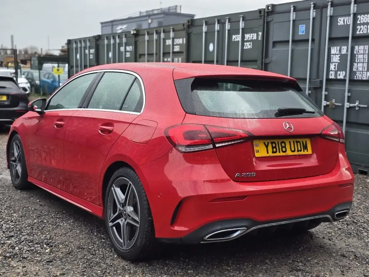Begagnad Mercedes A200 Executive 163 HK (119 kW) 2018 Röd Halvkombi