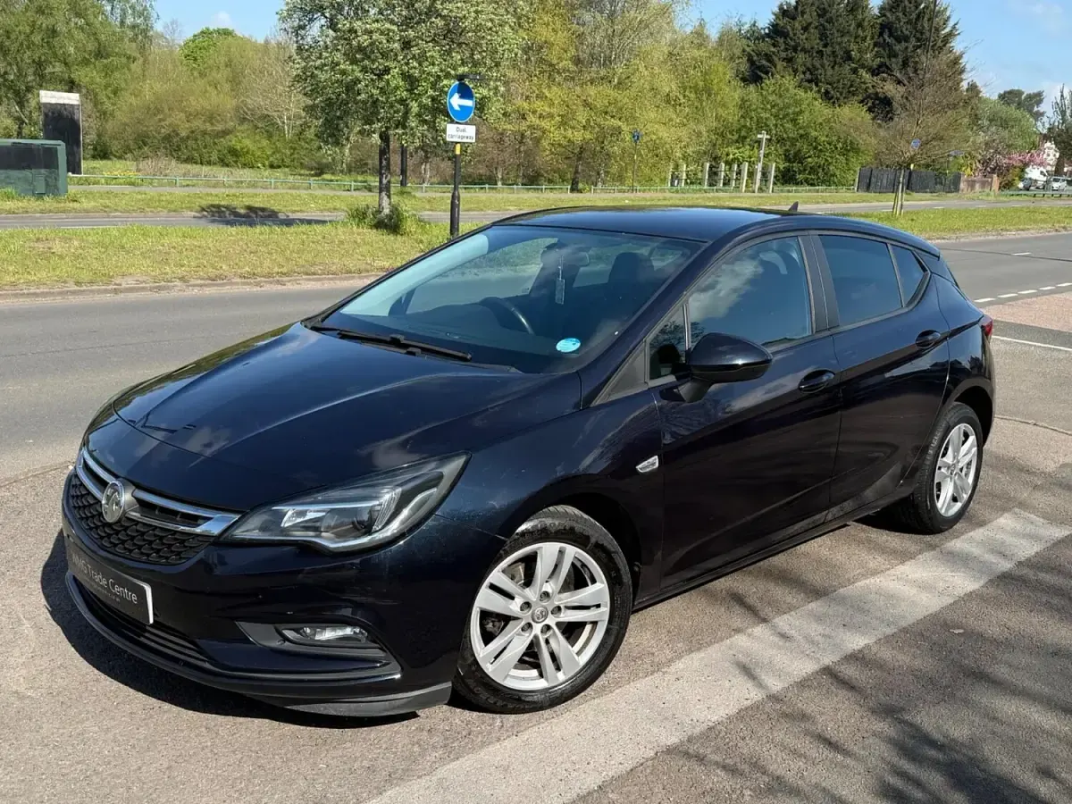 Used Vauxhall Astra S 110 HP (80 kW) 2018 Blue Hatchback