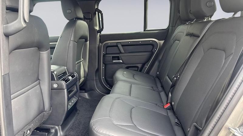 Used Land Rover Defender SE Dynamic 2025 Silver SUV