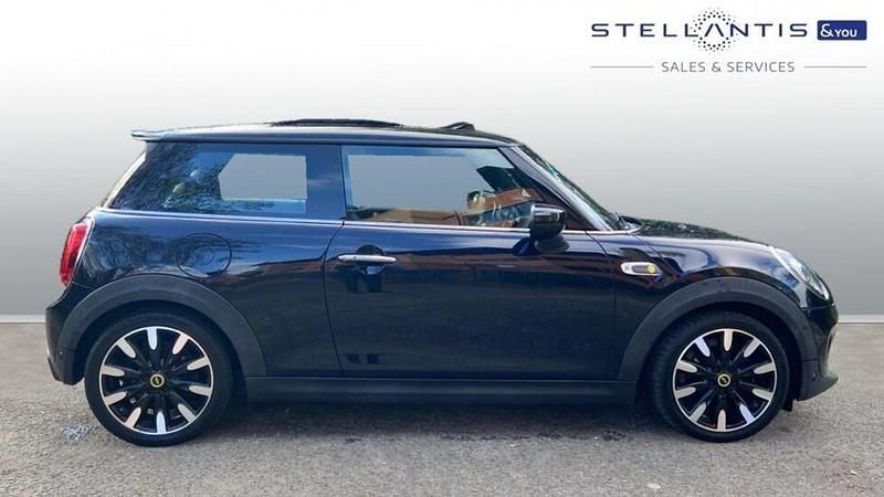 Black Used 2020 Mini Cooper SE Hatch Hatchback | £14,872 (Fair price) - Image 1/4