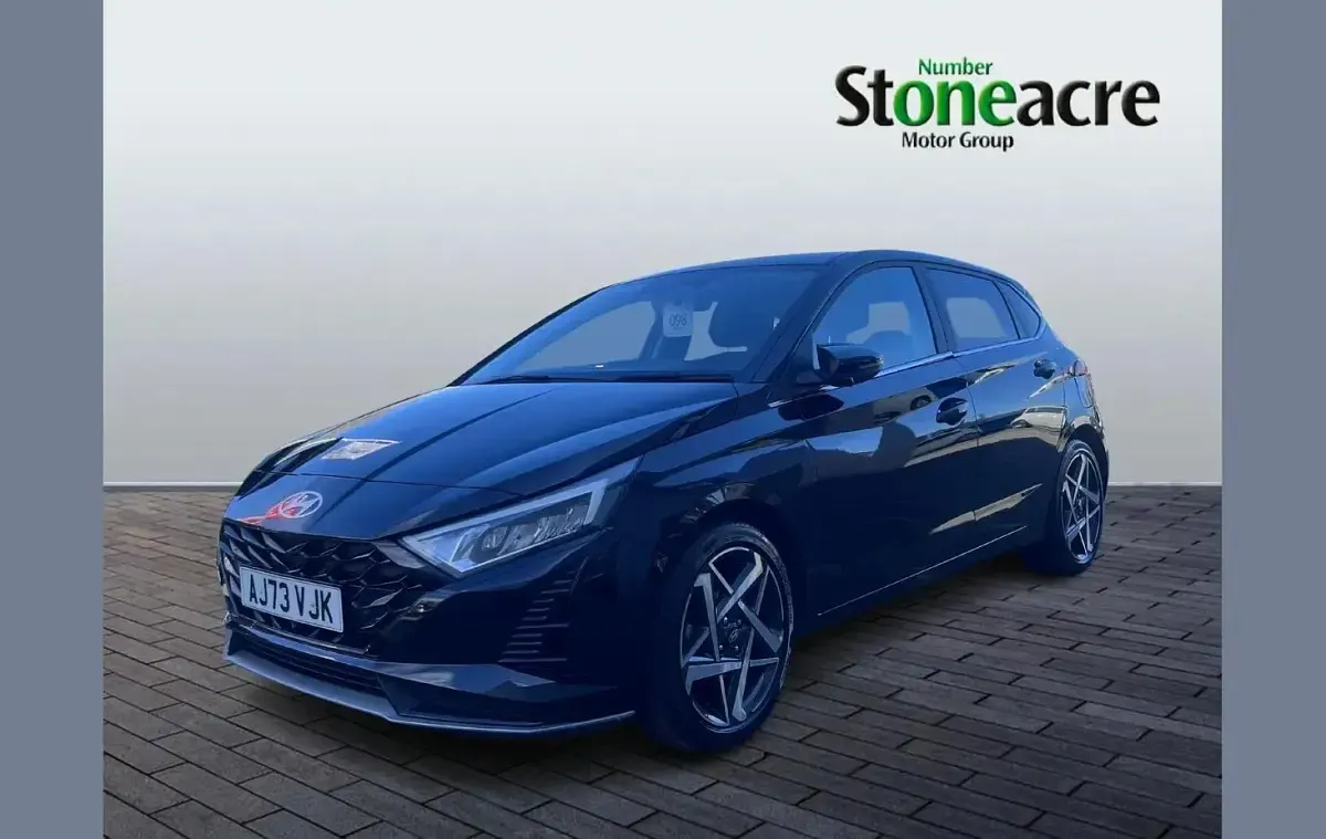 Used Hyundai i20 Premium 100 HP (73 kW) 2024 Black Hatchback