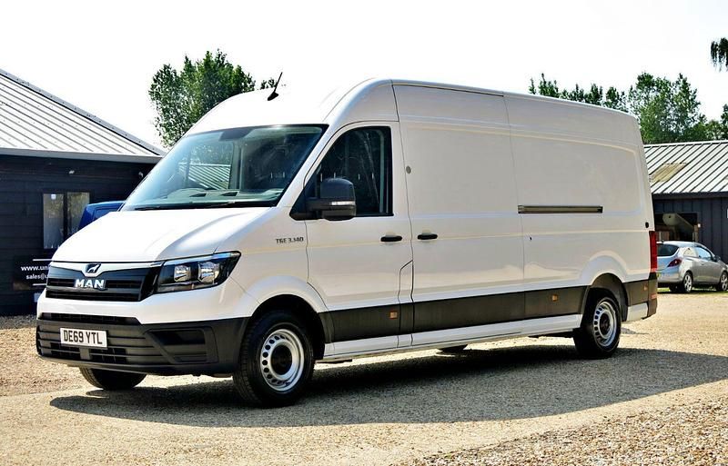 White Used 2019 VW Crafter Van | £11,495 (Good price) - Image 1/3