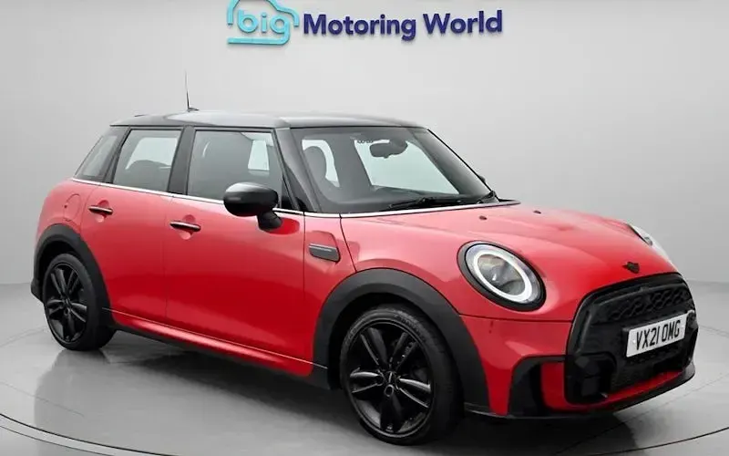 Used Mini Cooper Hatch 136 HP (100 kW) 2021 Hatchback