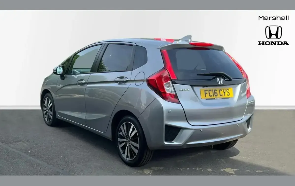 Używany Honda Jazz EX 102 KM (75 kW) 2016 Srebrny Hatchback