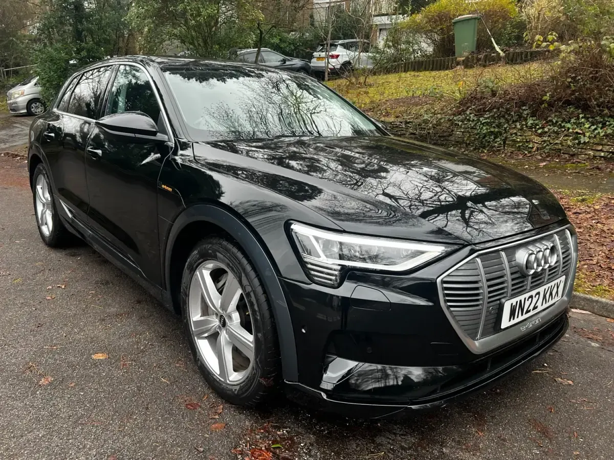 Używany Audi e-tron Performance 230 kW (313 KM) 2022 Czarny SUV
