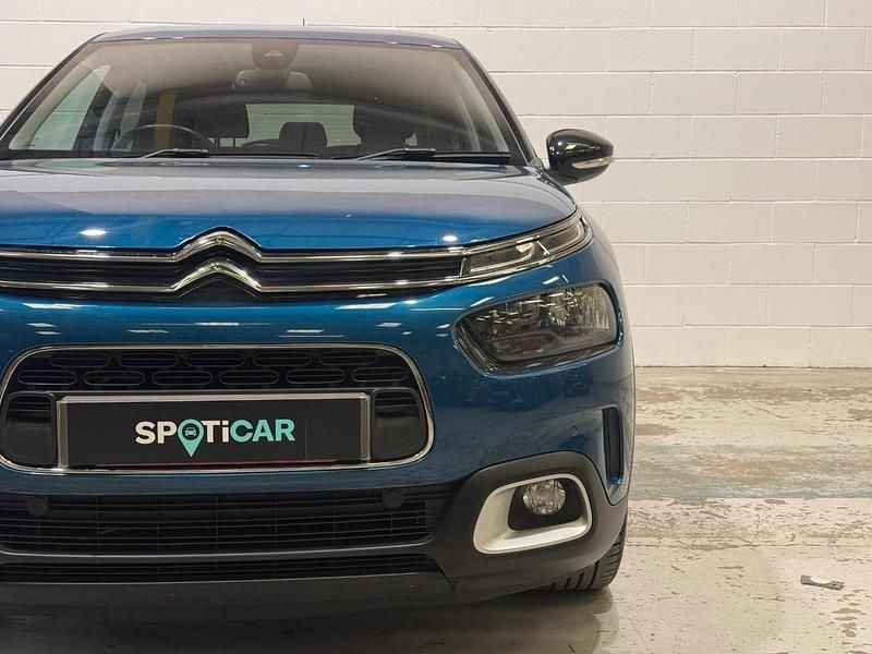 Used Citroën C4 Cactus Flair 99 HP (72 kW) 2019 Blue Hatchback