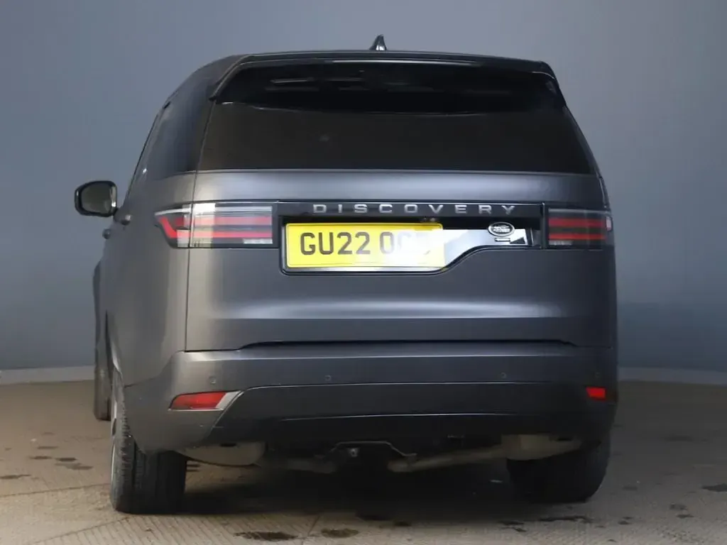 Used Land Rover Discovery 5 SE Dynamic 300 HP (220 kW) 2022 Black SUV