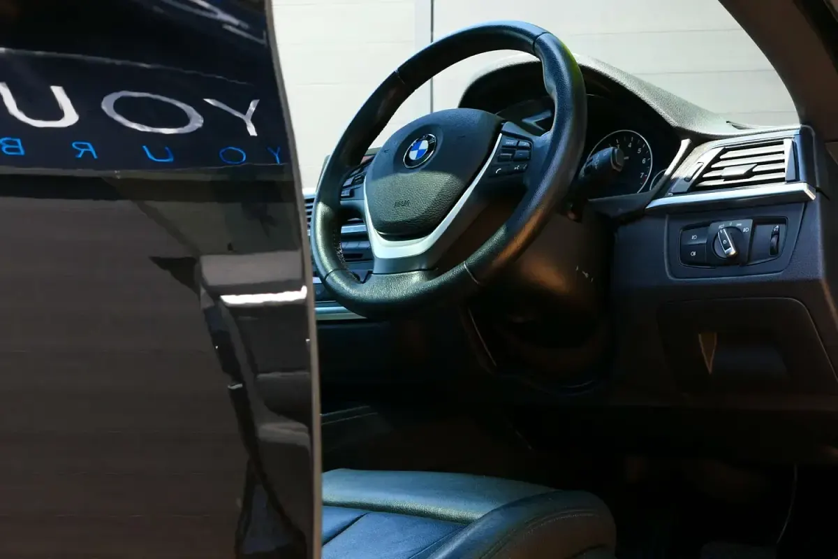 Used BMW 335 Luxury Line 302 HP (222 kW) 2013 Black Hatchback