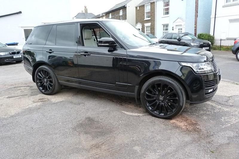 Used 2015 Land Rover Range Rover Vogue SUV | £15,995 - Image 1/1