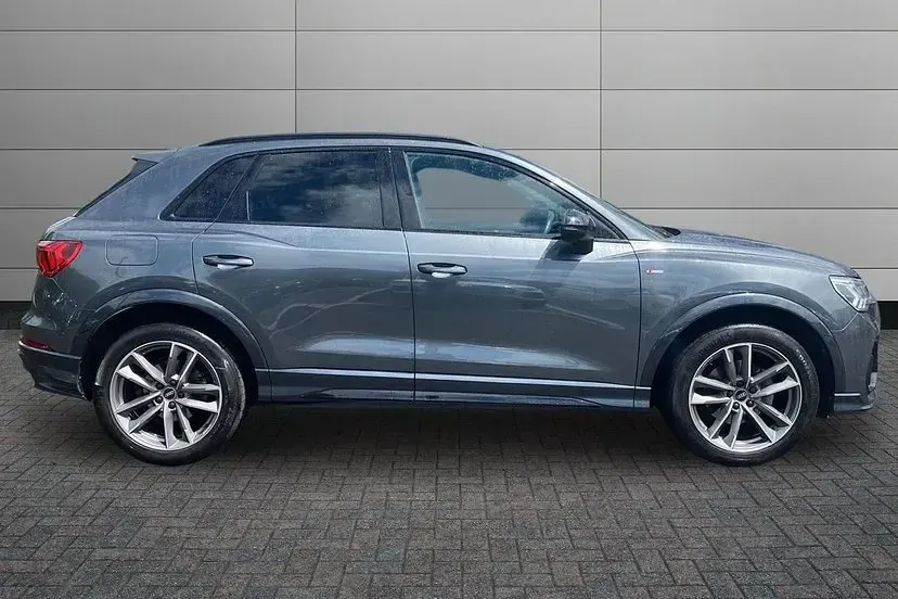 Used Audi Q3 Black Edition 150 HP (110 kW) 2022 Grey SUV