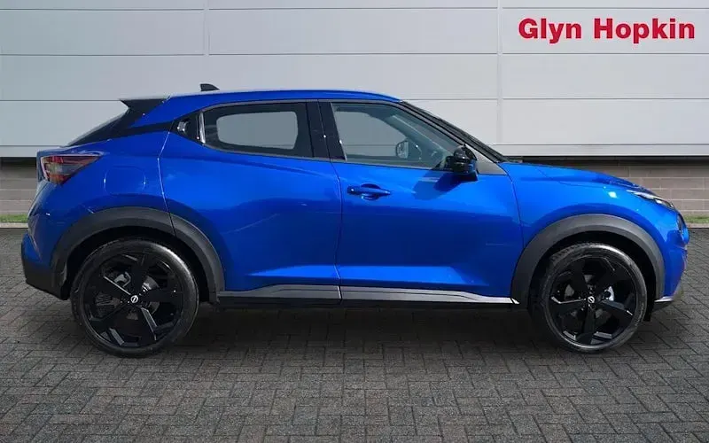 New Nissan Juke N-Connecta 143 HP (105 kW) 2026 Black SUV