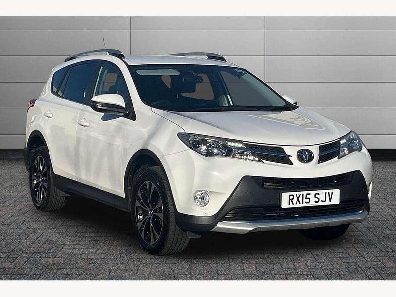 White Used 2015 Toyota RAV4 SUV | £11,999 (Expensive) - Image 1/3