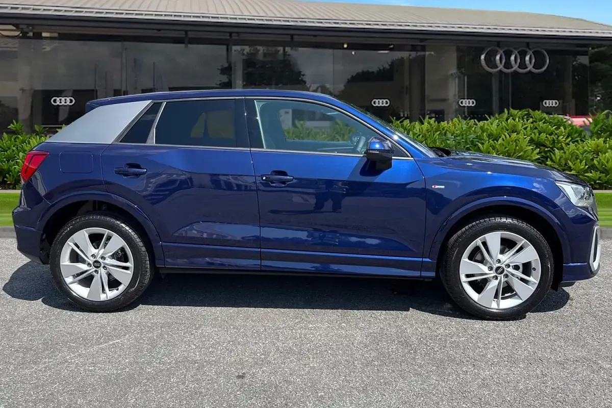 New Audi Q2 S-Line 150 HP (110 kW) 2026 Blue SUV