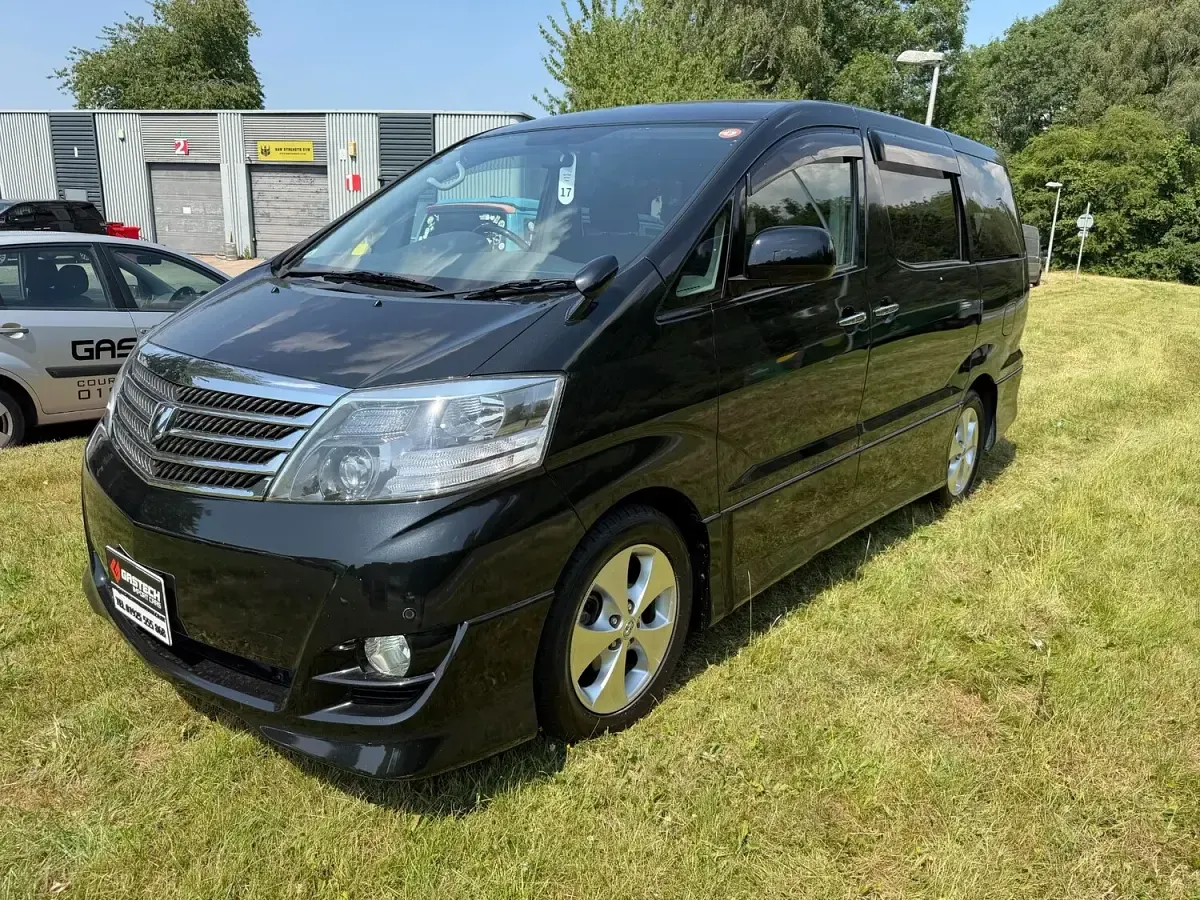 Used Toyota Alphard 159 HP (116 kW) 2007 Black MPV