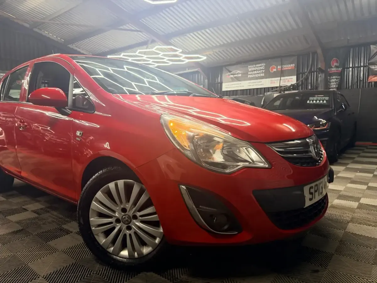 Usado Vauxhall Corsa 2013 Vermelho Citadino