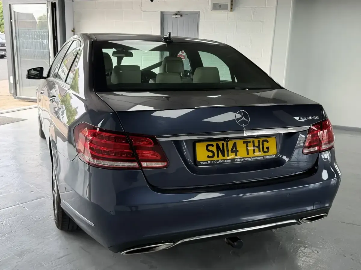Used Mercedes E220 SE 170 HP (125 kW) 2014 Blue Sedan