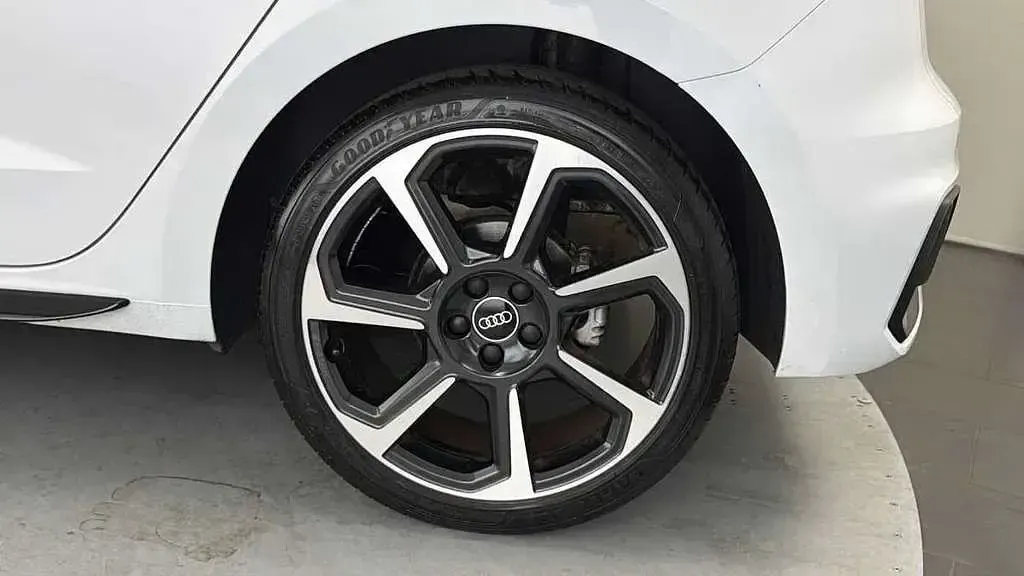 Used Audi A1 Black Edition 109 HP (80 kW) 2021 White Hatchback
