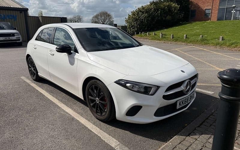Used Mercedes A180 116 HP (85 kW) 2019 White Hatchback