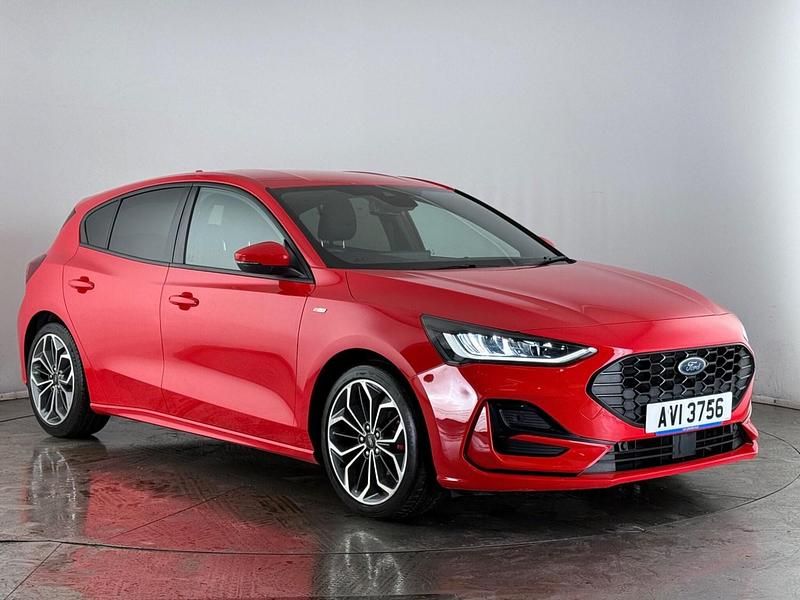 Used Ford Focus ST-Line X 155 HP (114 kW) 2024 Red Hatchback