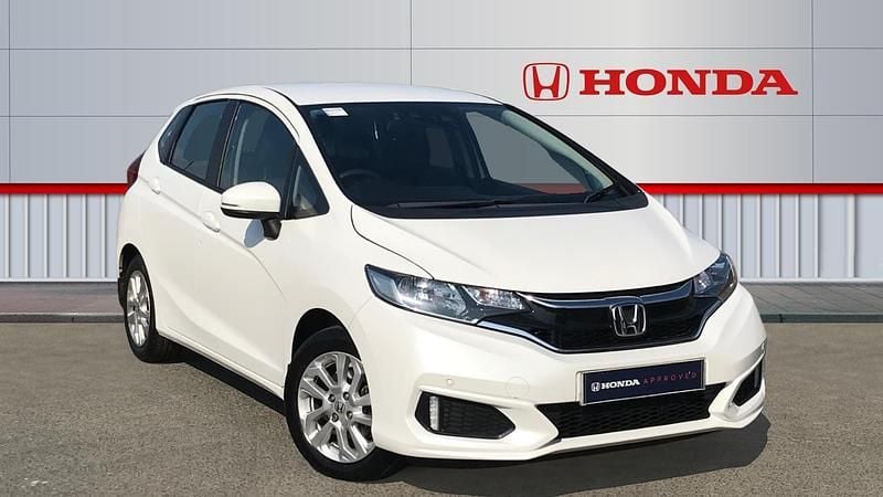 Used Honda Jazz SE 102 HP (75 kW) 2019 White Hatchback
