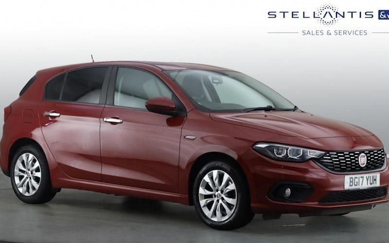 Used 2019 Fiat Tipo Easy Plus Hatchback | £6,201 (Good price) - Image 1/4