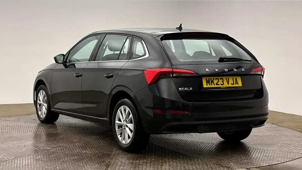 Used Skoda Scala SE Technology 70 HP (51 kW) 2023 Black magic pearl effect Hatchback