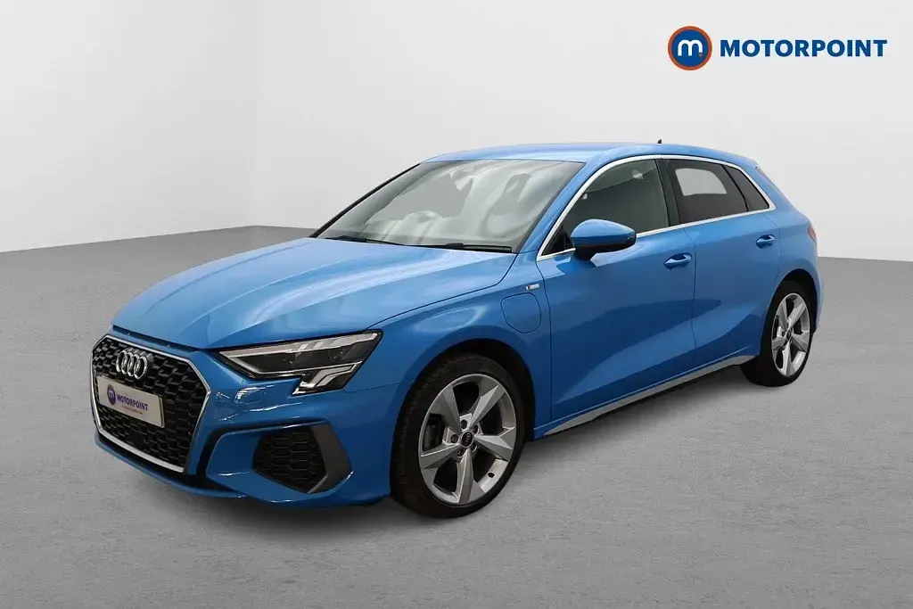 Begagnad Audi A3 e-tron S-Line 2023 Blå Halvkombi