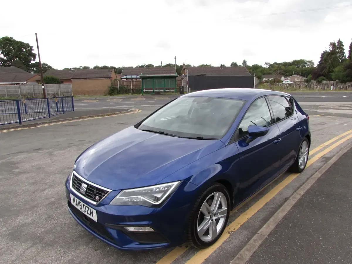 Used Seat Leon FR 150 HP (110 kW) 2018 Blue Hatchback