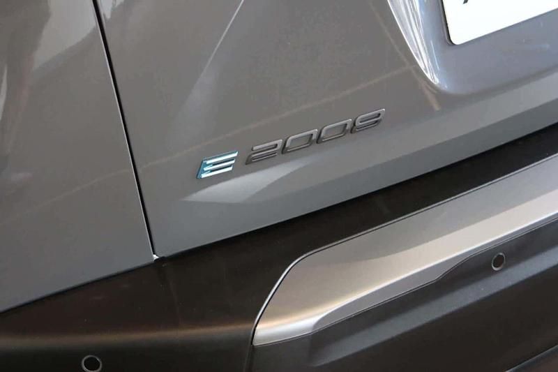 Image 2/4