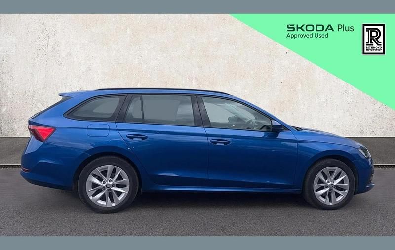 Używany Skoda Octavia SE Technology 200 KM (147 kW) 2022 Niebieski Kombi