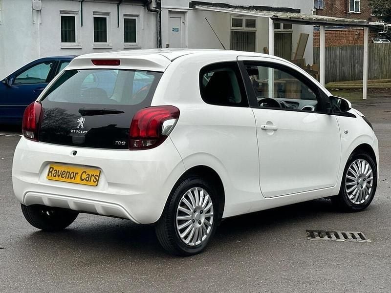 Used Peugeot 108 Active 68 HP (50 kW) 2015 White Hatchback