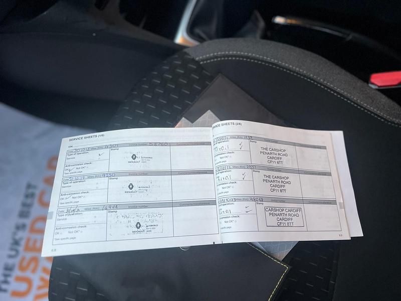 Used Renault Captur Dynamique 90 HP (66 kW) 2017 Cream SUV