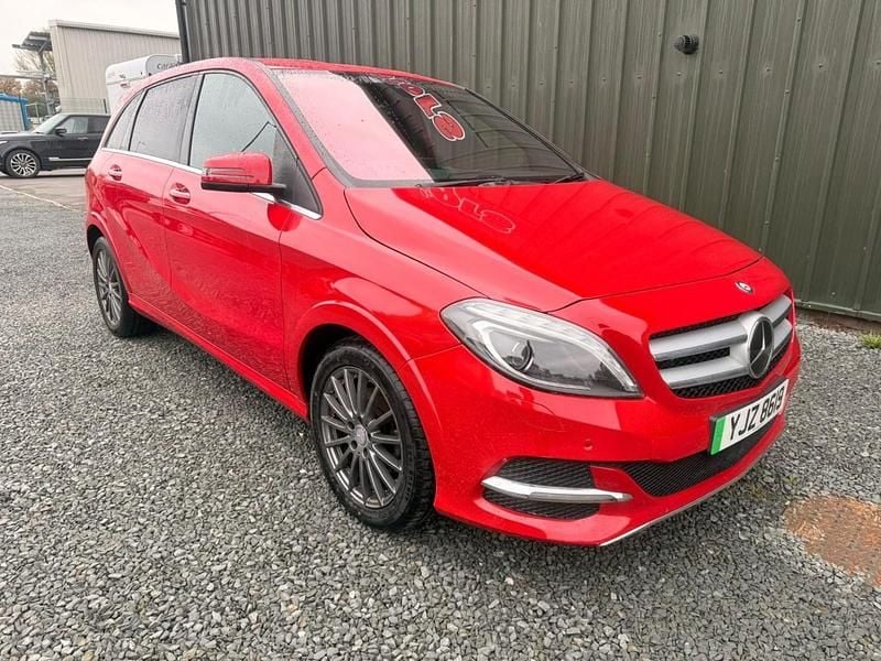 Red Used 2016 Mercedes B250e Premium MPV | £6,950 (Fair price) - Image 1/4