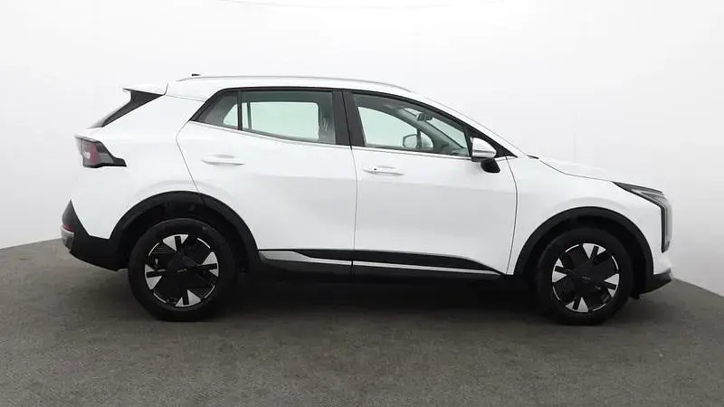 Used Kia Sportage 2025 White SUV