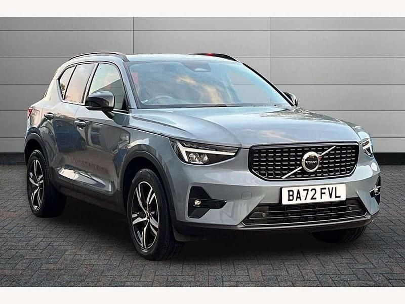 Grey Used 2022 Volvo XC40 Plus SUV | £24,990 (Good price) - Image 1/2