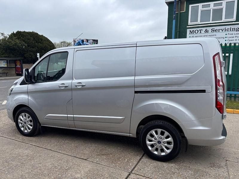 Used Ford Transit Custom Limited 170 HP (125 kW) 2021 Silver Van