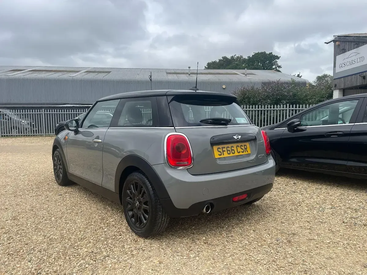 Used Mini Cooper Hatch 136 HP (100 kW) 2017 Grey Hatchback