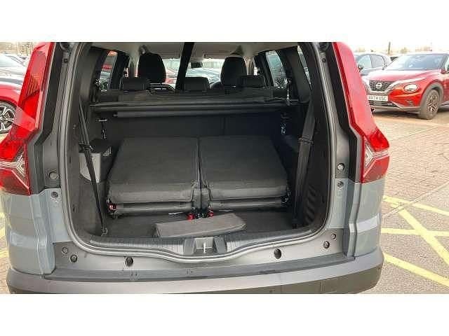 Used Dacia Jogger Expression 140 HP (102 kW) 2024 Grey MPV