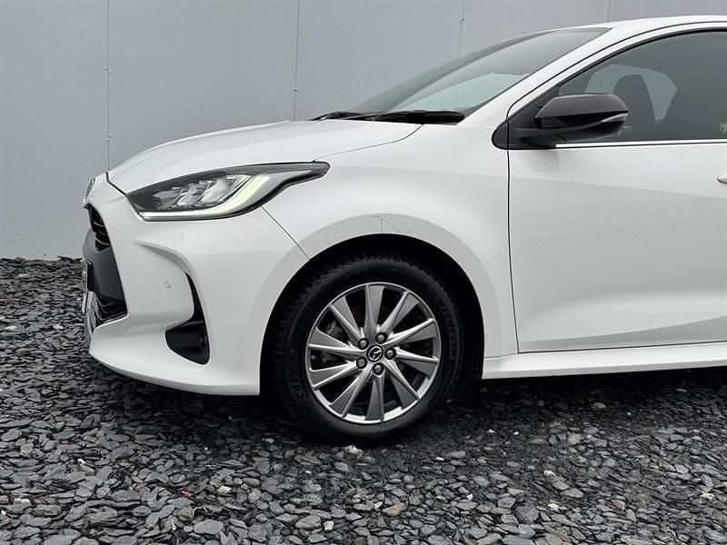 Used Mazda 2 116 HP (85 kW) 2023 White Hatchback