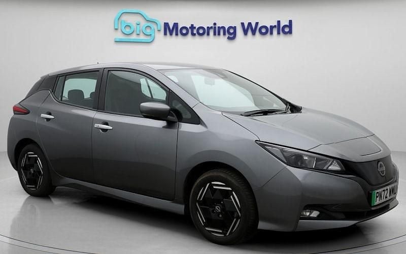Used 2025 Nissan Leaf Acenta Hatchback | £10,925 (Good price) - Image 1/4