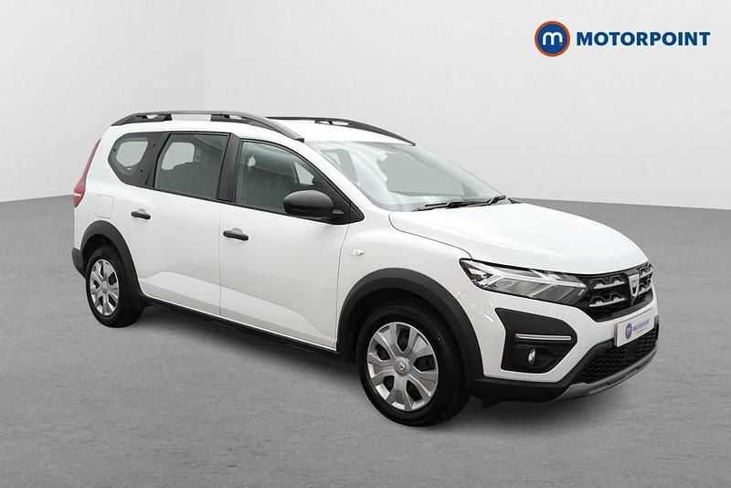 White Used 2022 Dacia Jogger Essentiel MPV | £10,899 (Fair price) - Image 1/4