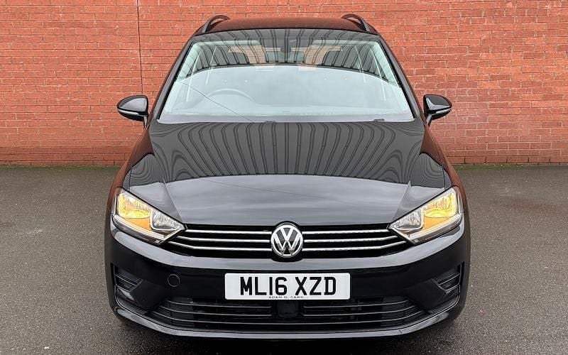 Used VW Golf VII SE 110 HP (80 kW) 2016 Hatchback