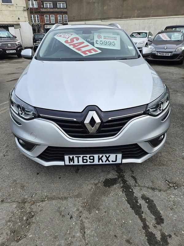 Used Renault Mégane GrandTour Play 2019 Silver Estate