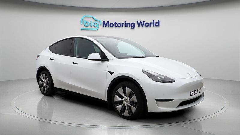 White Used 2022 Tesla Model Y Long Range AWD SUV | £22,200 (Good price) - Image 1/4