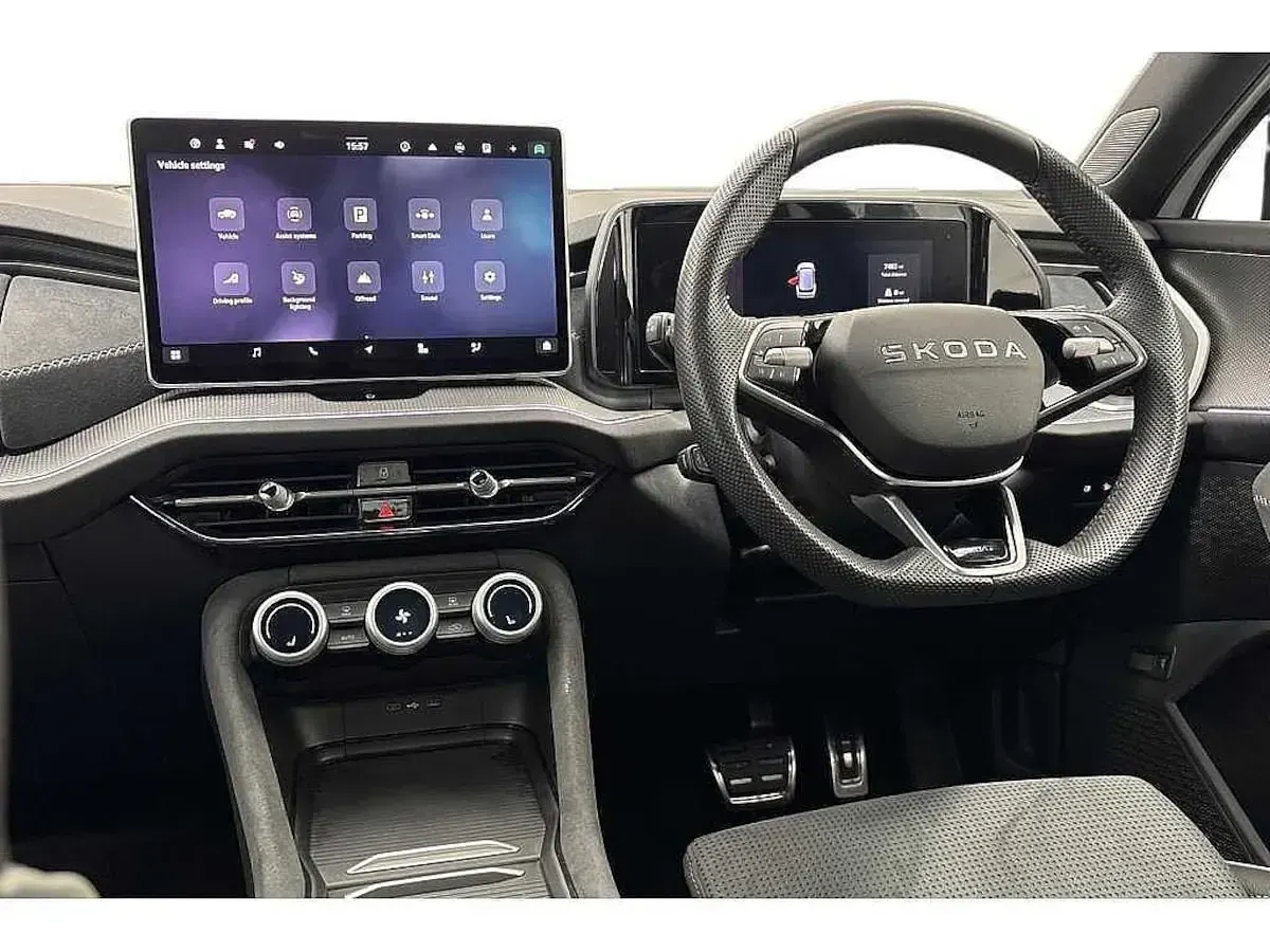 Used Skoda Kodiaq SportLine 190 HP (139 kW) 2025 Moon white metallic SUV