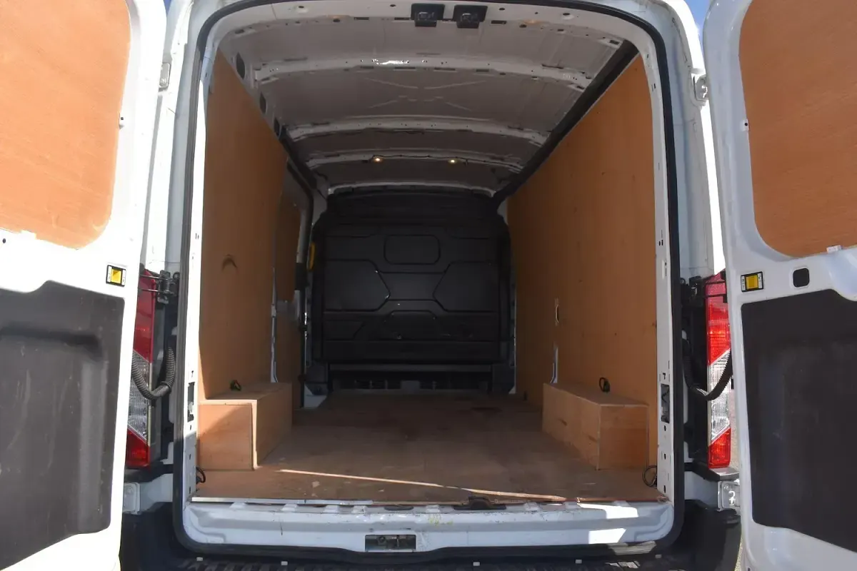 Used Ford Transit Trend 130 HP (95 kW) 2023 White Van