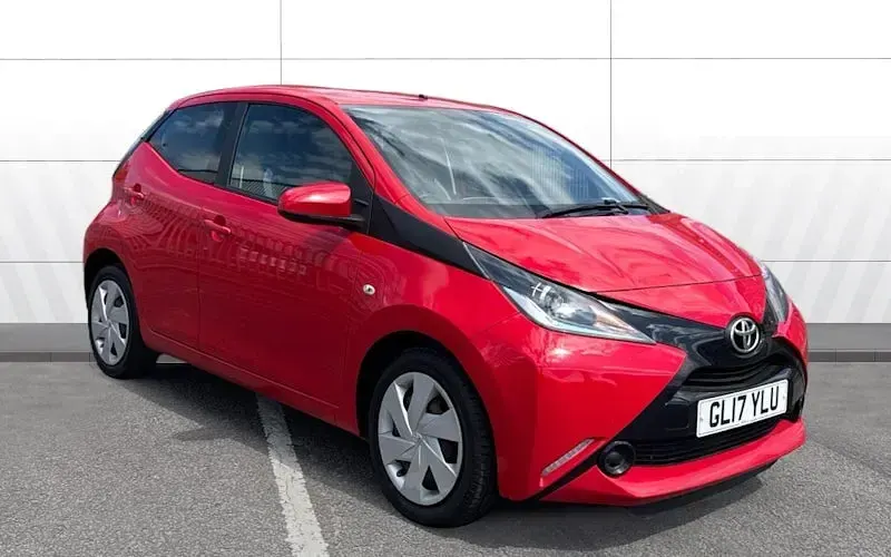 Used Toyota Aygo X-play 69 HP (50 kW) 2017 Hatchback