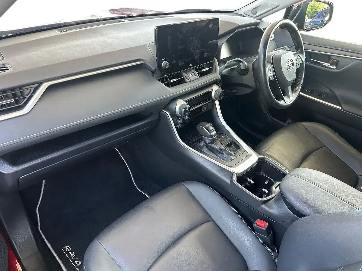 Used Toyota RAV4 218 HP (160 kW) 2023 Red SUV