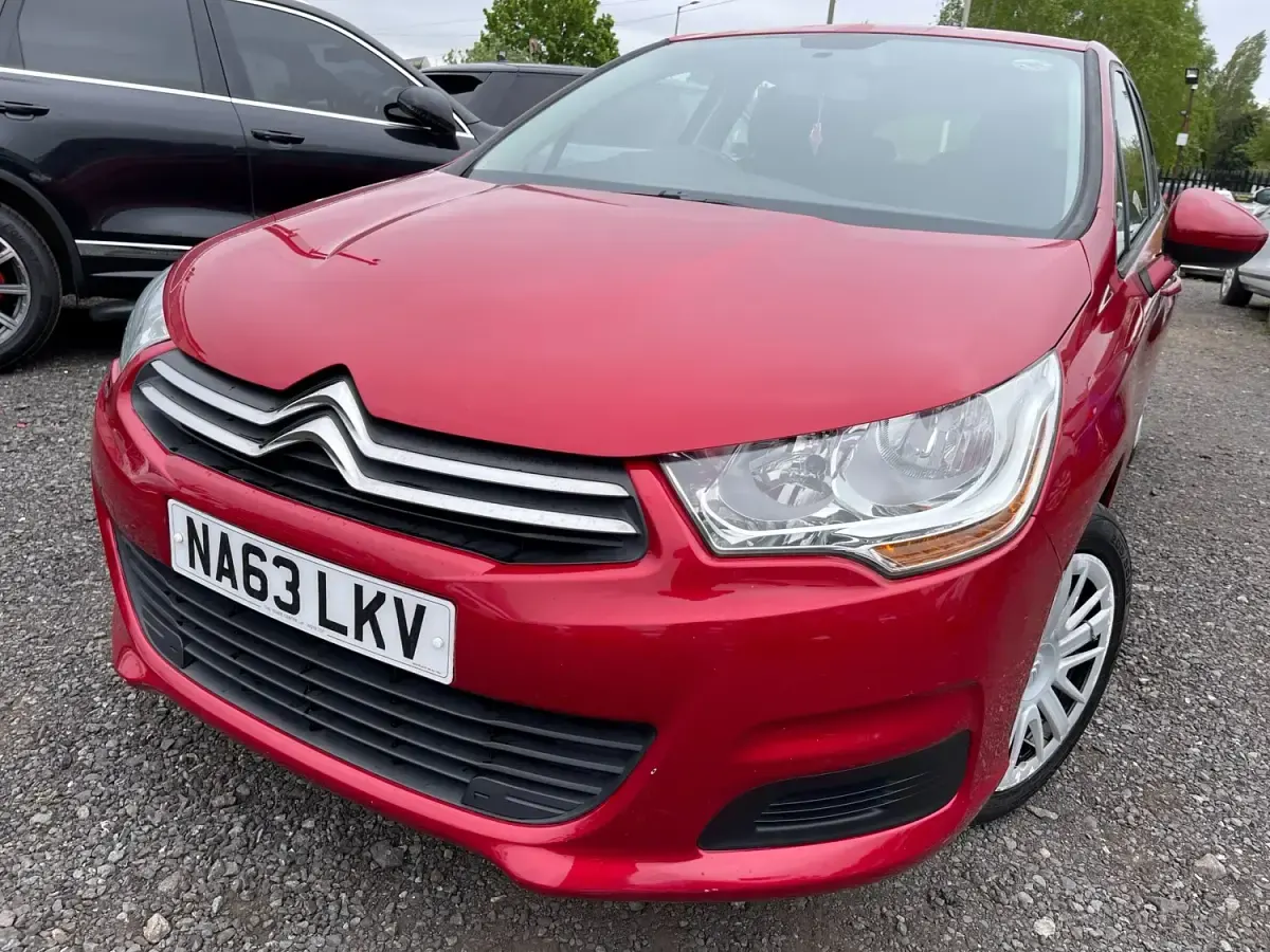 Gebraucht Citroën C4 VTR Sport 90 PS (66 kW) 2013 Rot Kleinwagen